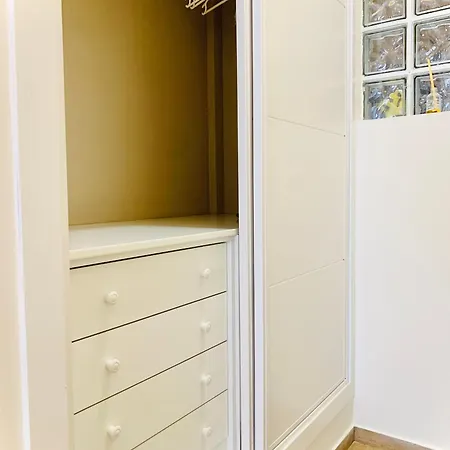 Un Espacio Diferente En Triana. Apartamento